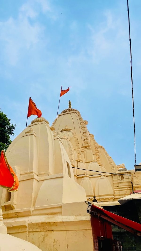Quelles sont les meilleures périodes pour visiter les temples d'Ankor au Cambodge sans la foule ?